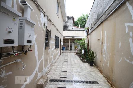 Casa à venda com 220m², 3 quartos e 5 vagasQuintal