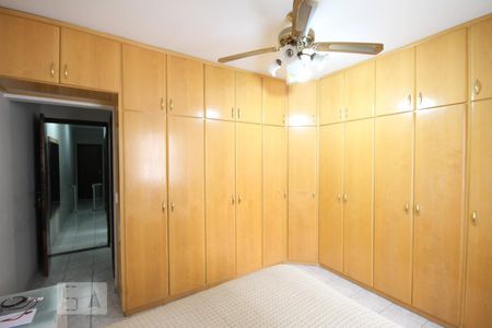 Casa à venda com 220m², 3 quartos e 5 vagasSuíte 