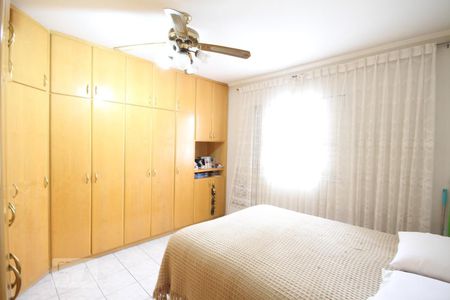 Casa à venda com 220m², 3 quartos e 5 vagasSuíte 