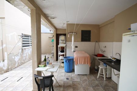 Casa à venda com 220m², 3 quartos e 5 vagasÁrea de Serviço