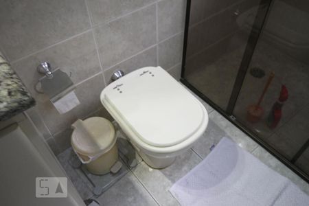 Casa à venda com 220m², 3 quartos e 5 vagasSuíte 