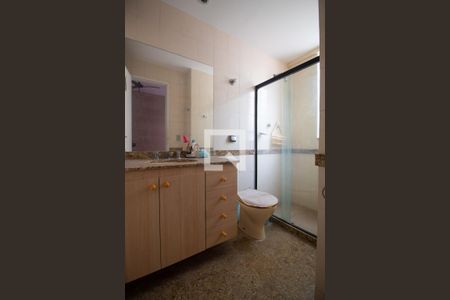 Apartamento à venda com 120m², 3 quartos e 1 vaga Apartamento à venda com 120m², 3 quartos e 1 vagaBanheiro da Suíte