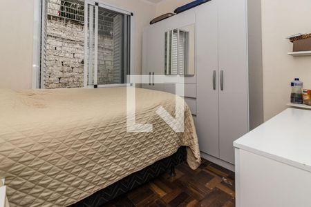 Dormitório de apartamento à venda com 3 quartos, 84m² em Medianeira, Porto Alegre