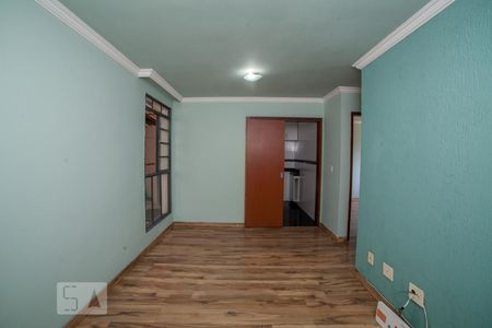 Sala de Apartamento com 2 quartos, 60m² Santa Mônica