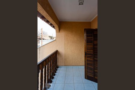 Casa à venda com 159m², 3 quartos e 4 vagas Casa à venda com 159m², 3 quartos e 4 vagasVaranda