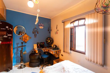 Casa à venda com 159m², 3 quartos e 4 vagas Casa à venda com 159m², 3 quartos e 4 vagasQuarto 2