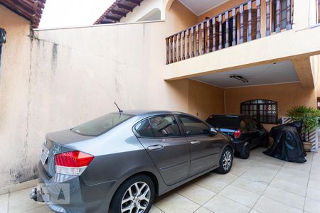 Casa à venda com 159m², 3 quartos e 4 vagas Casa à venda com 159m², 3 quartos e 4 vagasGaragem
