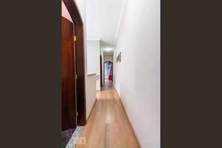 Casa à venda com 250m², 3 quartos e 4 vagasCorredor