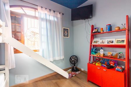 Casa à venda com 250m², 3 quartos e 4 vagasQuarto 2