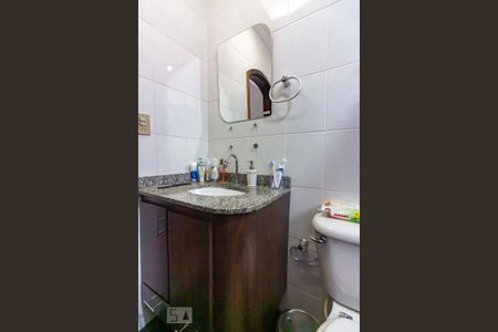 Casa à venda com 250m², 3 quartos e 4 vagasBanheiro