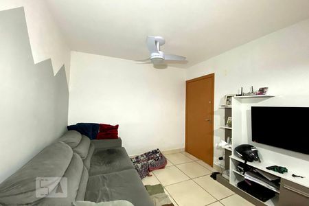 Sala de Estar de apartamento para alugar com 2 quartos, 50m² em Santo André, São Leopoldo