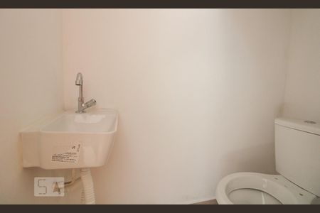 Lavabo de casa para alugar com 2 quartos, 45m² em Vila Nivi, São Paulo