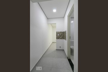 Corredor de kitnet/studio para alugar com 1 quarto, 30m² em Parque da Mooca, São Paulo