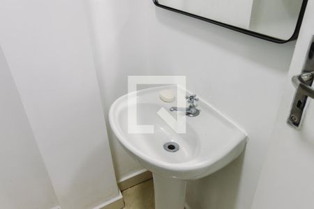 Banheiro Pia de apartamento para alugar com 1 quarto, 54m² em Perdizes, São Paulo