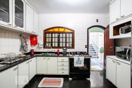 Casa à venda com 280m², 3 quartos e 3 vagas Casa à venda com 280m², 3 quartos e 3 vagasCozinhaCozinha