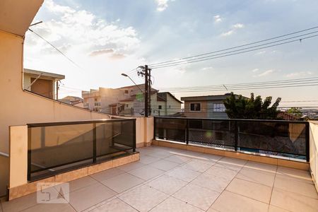 Casa à venda com 280m², 3 quartos e 3 vagas Casa à venda com 280m², 3 quartos e 3 vagasSacada