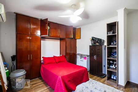 Casa à venda com 280m², 3 quartos e 3 vagas Casa à venda com 280m², 3 quartos e 3 vagasQuarto 2