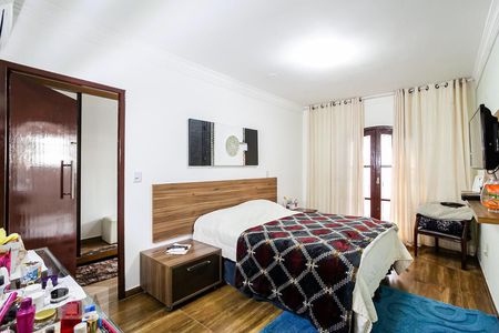 Suíte de casa à venda com 3 quartos, 280m² em Parque das Nações, Santo André