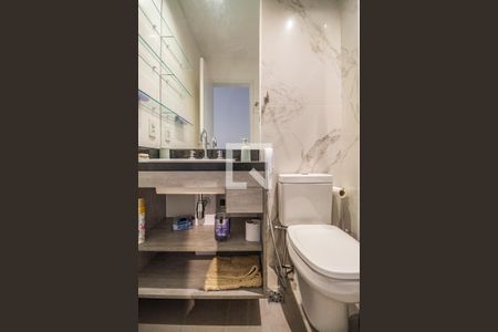 Apartamento à venda com 132m², 2 quartos e 1 vagaBanheiro Social