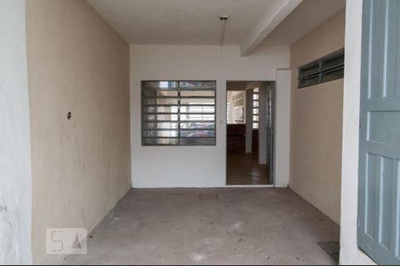 Casa para alugar com 300m², 4 quartos e 2 vagas Casa para alugar com 300m², 4 quartos e 2 vagasFachada