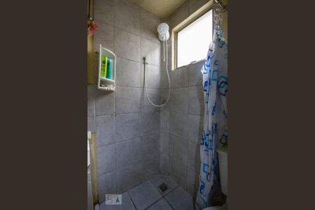 Apartamento à venda com 33m², 2 quartos e 1 vaga Apartamento à venda com 33m², 2 quartos e 1 vagaBanheiro