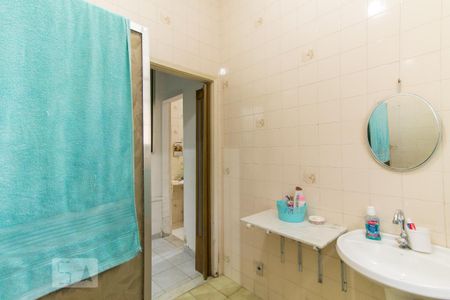 Casa à venda com 499m², 6 quartos e 7 vagasCasa 2 - Banheiro Social