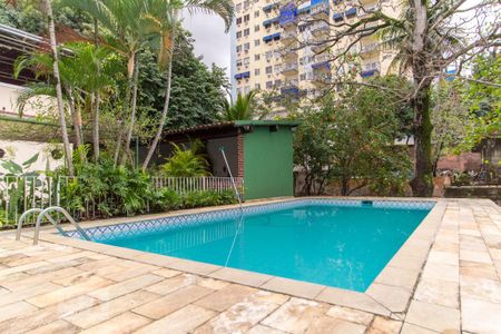 Casa à venda com 499m², 6 quartos e 7 vagasPiscina