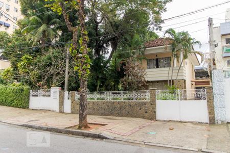 Casa à venda com 499m², 6 quartos e 7 vagasFachada