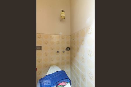 Casa à venda com 499m², 6 quartos e 7 vagasCasa 2 - Banheiro de Serviço