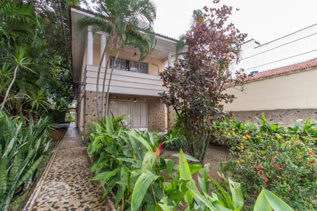 Casa à venda com 499m², 6 quartos e 7 vagasFachada