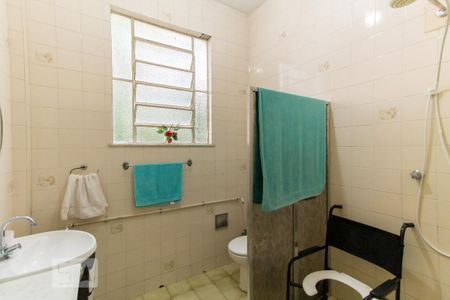 Casa à venda com 499m², 6 quartos e 7 vagasCasa 2 - Banheiro Social