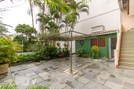 Casa à venda com 499m², 6 quartos e 7 vagasQuintal