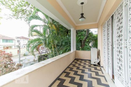 Casa à venda com 499m², 6 quartos e 7 vagasCasa 1 - Varanda da Suíte