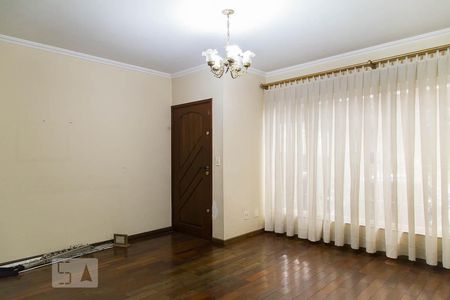 Sala de estar de casa à venda com 4 quartos, 144m² em Vila Guarani, São Paulo