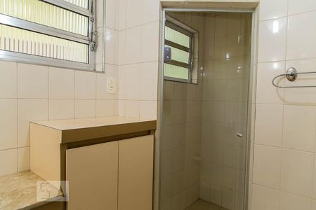 Casa à venda com 144m², 4 quartos e 2 vagasBanheiro da suíte