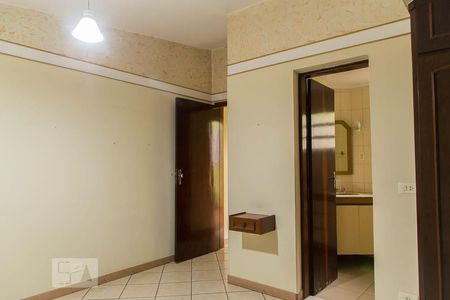 Casa à venda com 144m², 4 quartos e 2 vagasSuíte