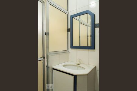 Casa à venda com 144m², 4 quartos e 2 vagasBanheiro social