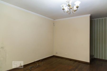 Sala de estar de casa à venda com 4 quartos, 144m² em Vila Guarani, São Paulo
