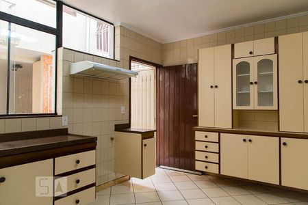 Casa à venda com 144m², 4 quartos e 2 vagasCozinha