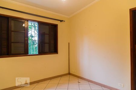Casa à venda com 144m², 4 quartos e 2 vagasQuarto