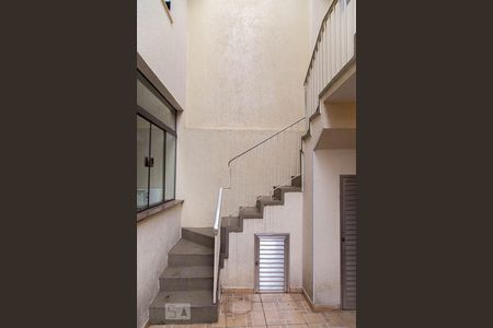 Casa à venda com 144m², 4 quartos e 2 vagasEscada dos fundos