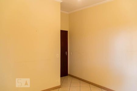 Casa à venda com 144m², 4 quartos e 2 vagasQuarto