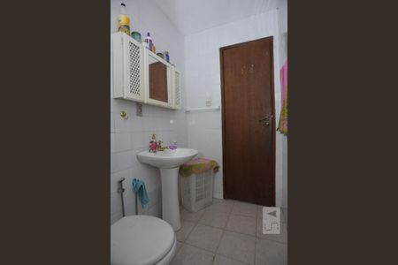 Casa à venda com 504m², 6 quartos e 2 vagasBanheiro da casa de Hospede