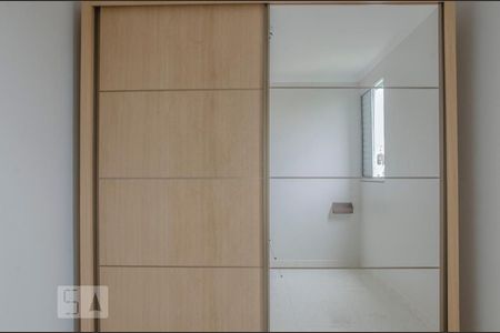 Quarto 2 de apartamento para alugar com 2 quartos, 51m² em Lauzane Paulista, São Paulo