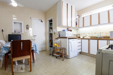 Casa para alugar com 281m², 3 quartos e 4 vagasCozinha