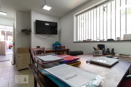 Casa para alugar com 281m², 3 quartos e 4 vagasEscritório