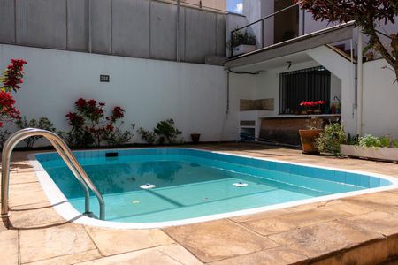 Casa para alugar com 281m², 3 quartos e 4 vagasPiscina