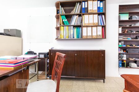 Casa para alugar com 281m², 3 quartos e 4 vagasEscritório