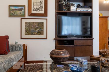 Sala de Estar de casa para alugar com 3 quartos, 281m² em Planalto Paulista, São Paulo