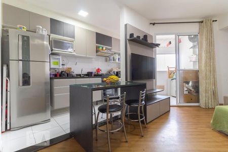 Apartamento à venda com 54m², 2 quartos e 1 vaga Apartamento à venda com 54m², 2 quartos e 1 vagaCozinha e Área de Serviço